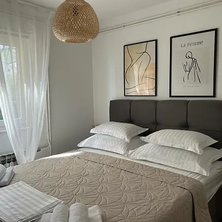 Apartment Niko, Near Beach, Free Parking, Wi-fi